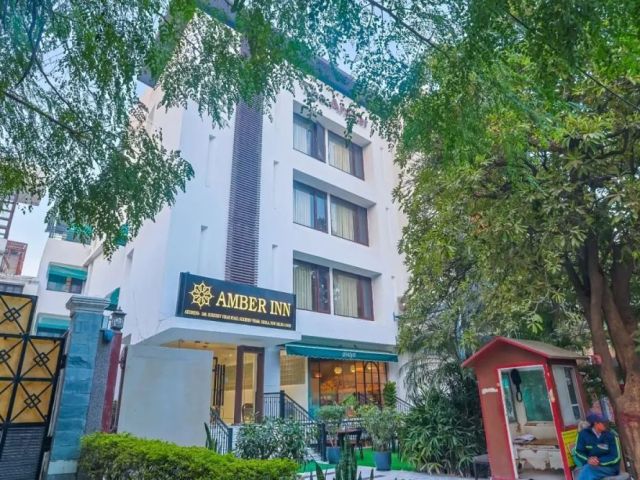 3-star-hotel-in-south-delhi-amber-inn