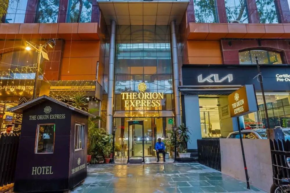 orion-express-hotel-south-delhi-stay-big-0