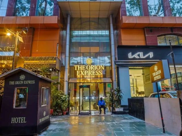orion-express-hotel-south-delhi-stay