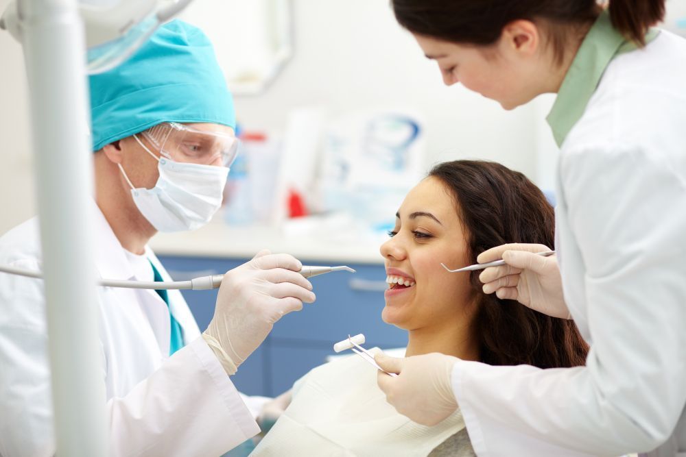 what-to-expect-during-a-dental-veneers-procedure-in-2026-big-1