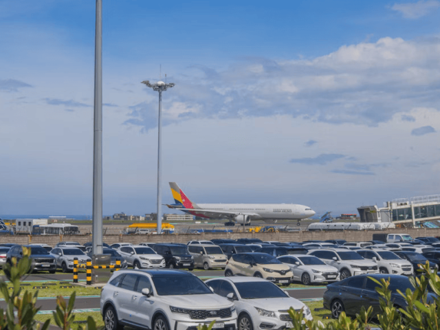 uk-airport-parking-bookings-hit-record-high-in-2026