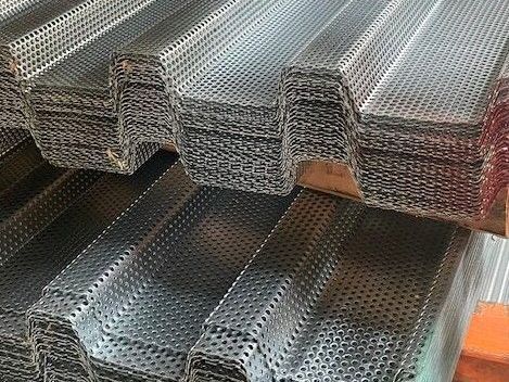 ventilated-and-lightweight-steel-decking