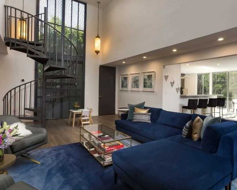 boutique-apartment-in-hollywood-st-living