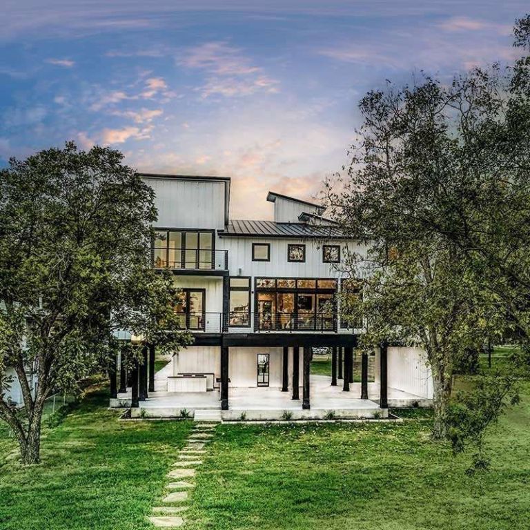 professional-home-builders-in-texas-for-personalized-custom-homes-big-0