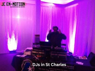 djs-in-st-charles-for-weddings-with-premium-sound-services-small-0