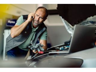 mechanic-mobile-service-fast-diesel-repair-near-you-small-0