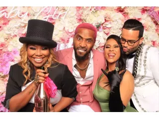 the-best-professional-headshot-booth-for-new-york-events-small-0