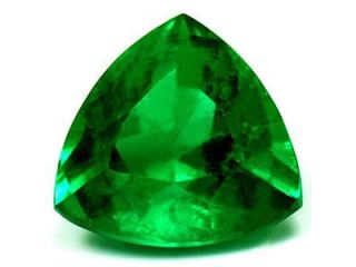 luxury-emerald-gemstone-with-brilliant-sparkle-small-0
