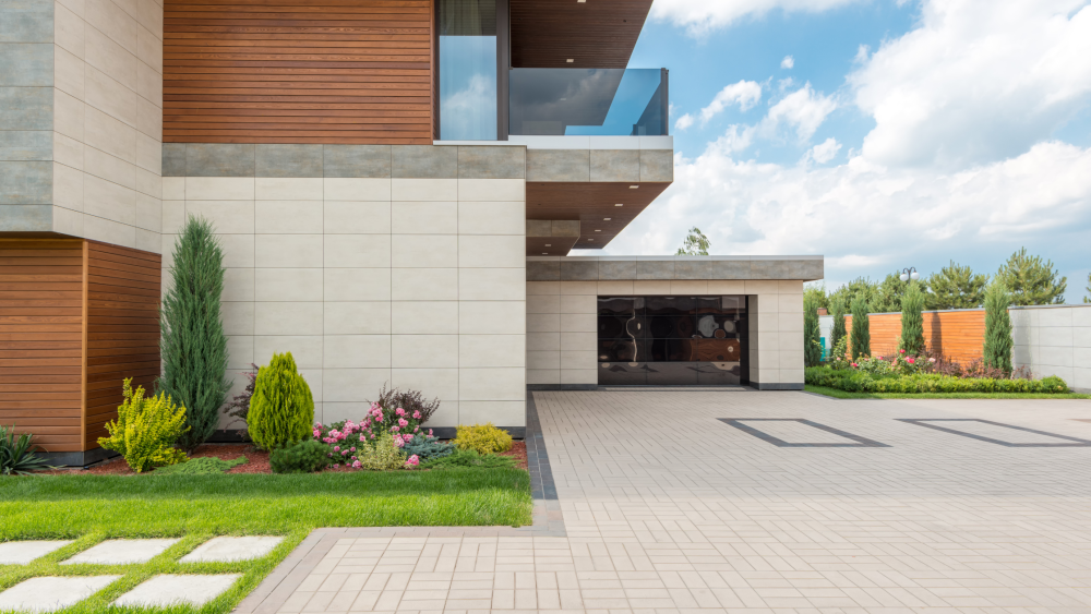 quick-reliable-garage-door-repair-big-0