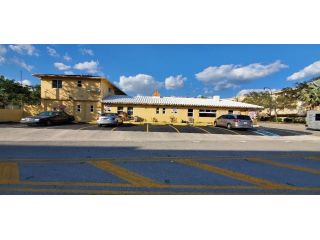 hollywood-motel-with-internet-for-a-convenient-stay-small-0