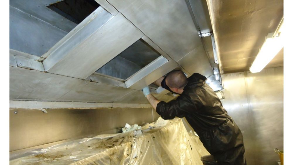expert-kitchen-duct-cleaning-services-to-remove-grease-smoke-big-0