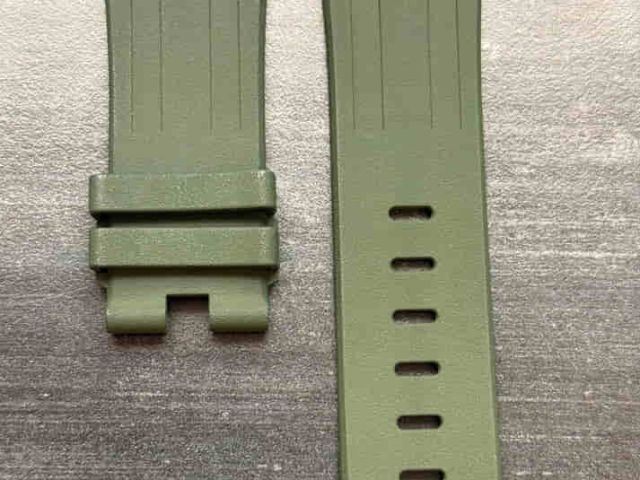 buy-ap-royal-oak-offshore-rubber-strap-for-spring-season-style