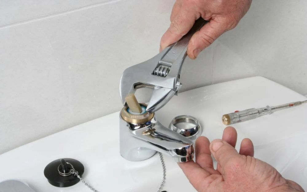 your-kitchen-or-bath-with-faucet-installation-big-0