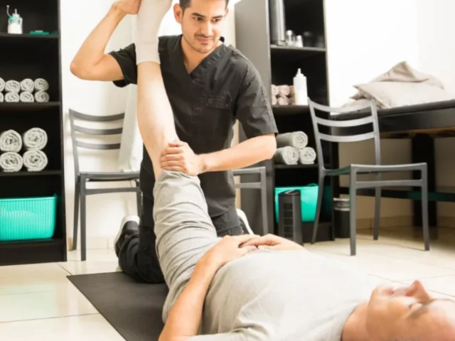 best-stretch-therapy-in-denver-for-muscle-recovery