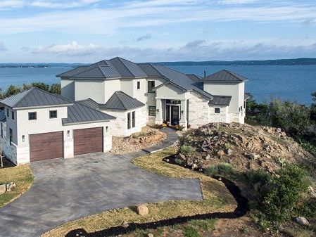 skilled-home-builder-for-custom-homes-in-lake-lbj