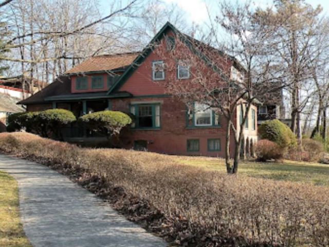 apartments-in-ithaca-ny-near-cornell-university-student-housing