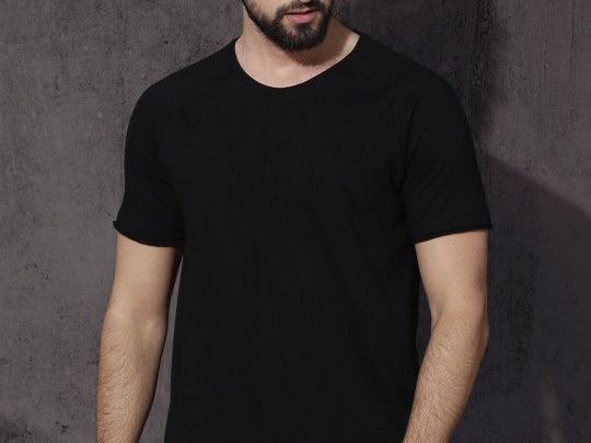 roadster-men-black-solid-round-neck-t-shirt