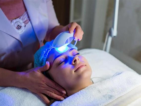 blue-light-therapy-in-hamilton-nj-for-clear-skin
