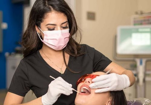is-invisalign-in-aventura-suitable-for-both-teens-and-adults-big-0