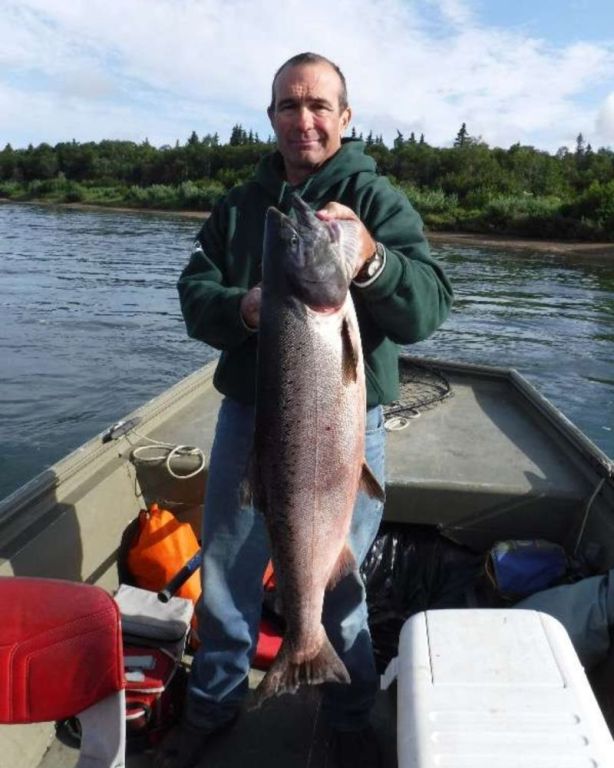alaska-fishing-lodge-with-fish-processing-big-0