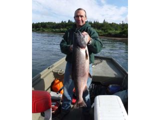 alaska-fishing-lodge-with-fish-processing-small-0