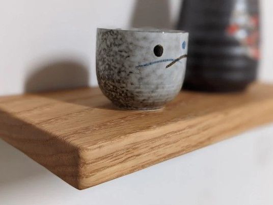 floating-thin-shelves-for-sleek-wins