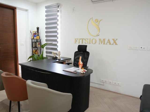 physiotherapy-clinic-anna-nagar-chennai-fitsiomax