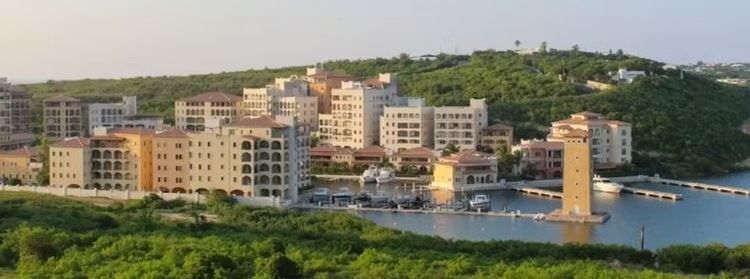 experience-5-star-luxury-resorts-in-sint-maarten-big-0