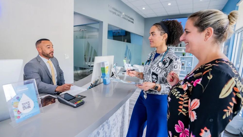 liquivida-wellness-center-lauderdale-beach-big-2