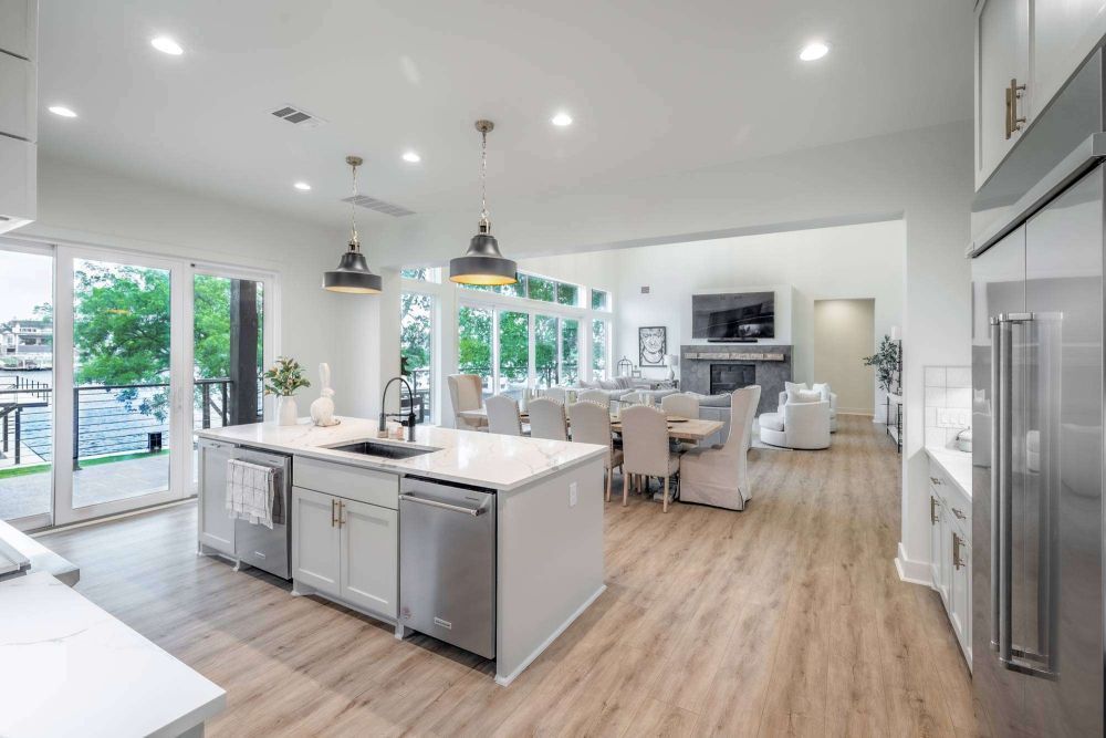 granite-shoals-custom-home-builder-for-lake-lbj-living-big-0