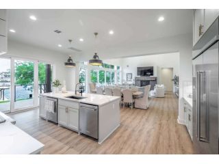 granite-shoals-custom-home-builder-for-lake-lbj-living-small-0