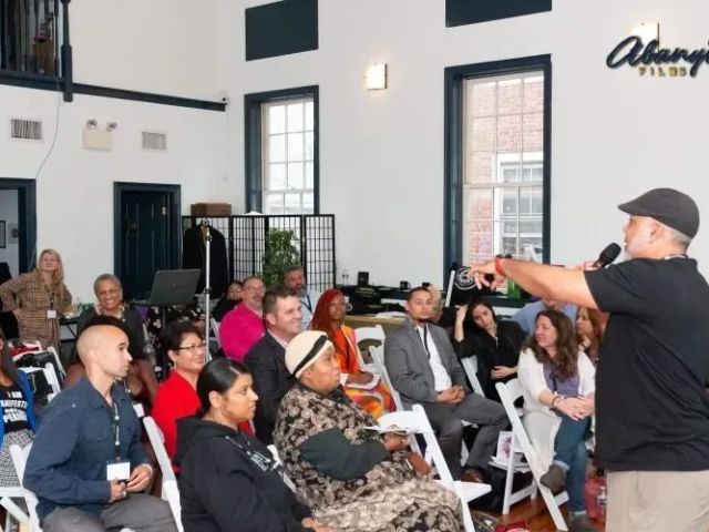 boost-confidence-with-a-professional-communication-coach