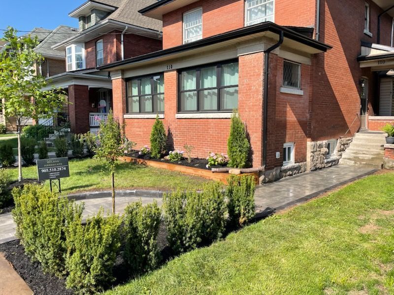 looking-for-reliable-deck-contractors-in-hamilton-big-0