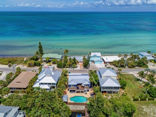 stay-in-comfort-with-anna-maria-island-vacation-rentals