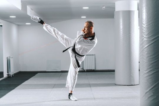 professional-taekwondo-adults-classes-near-your-location-big-0