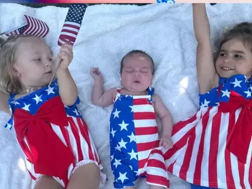 find-adorable-4th-of-july-newborn-clothes