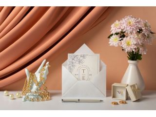 custom-acrylic-invitations-to-impress-your-guests-small-0