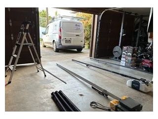 best-service-for-garage-door-spring-repair-in-mill-plain-small-0