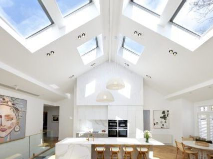 reduce-energy-bills-with-skylights-in-hot-weather-months