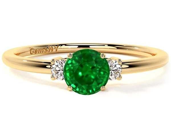 beautiful-emerald-gold-ring-for-engagement-style