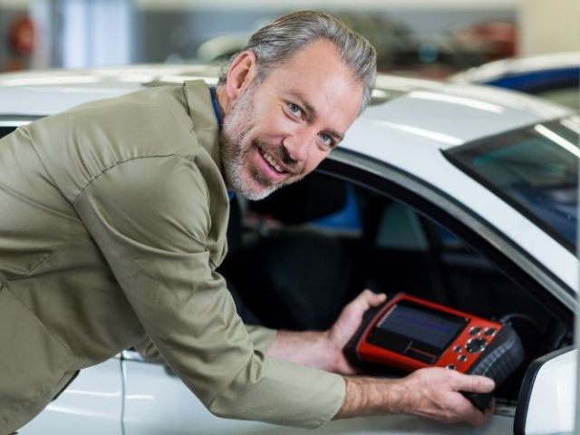 sparq-obd2-scanner-smart-car-diagnostic-tool-for-quick-vehicle