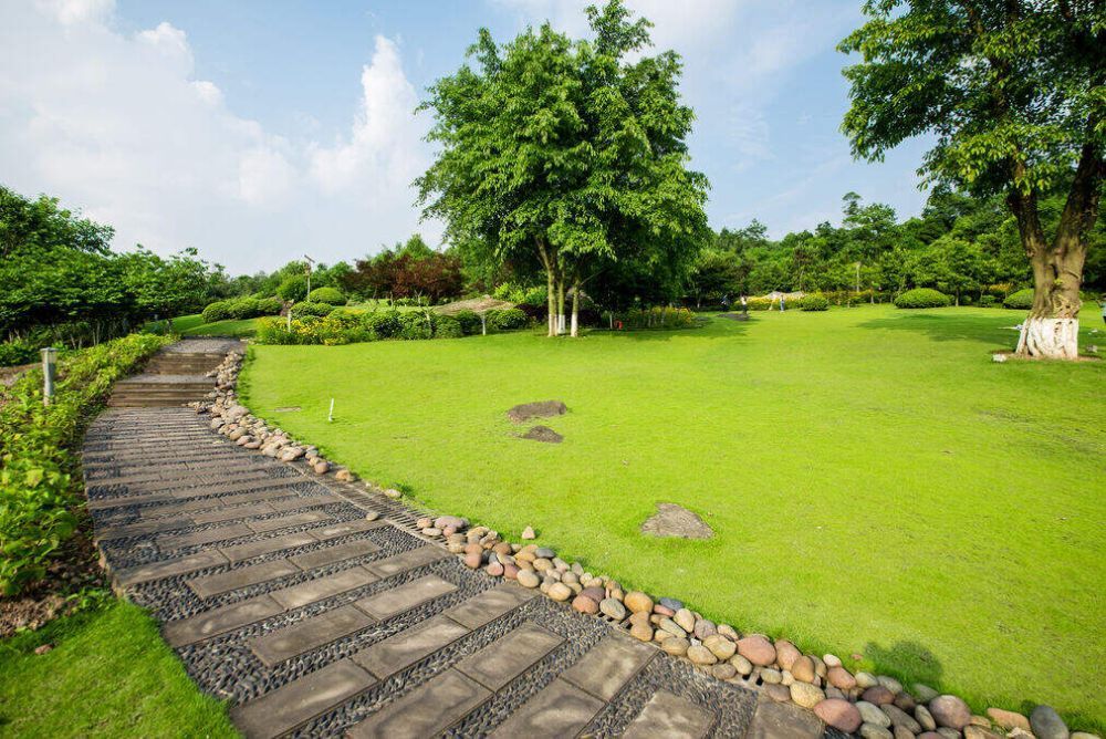 hardscapers-in-roanoke-va-rc-lawn-care-big-0