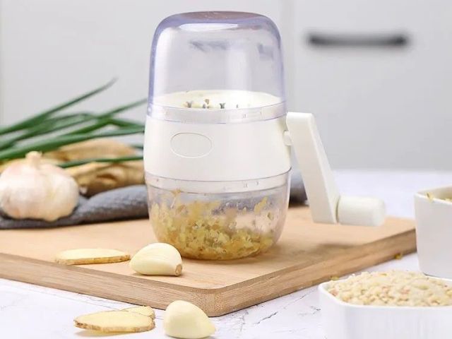 manual-nut-grinder-garlic-crusher-hand-shake-food-processor