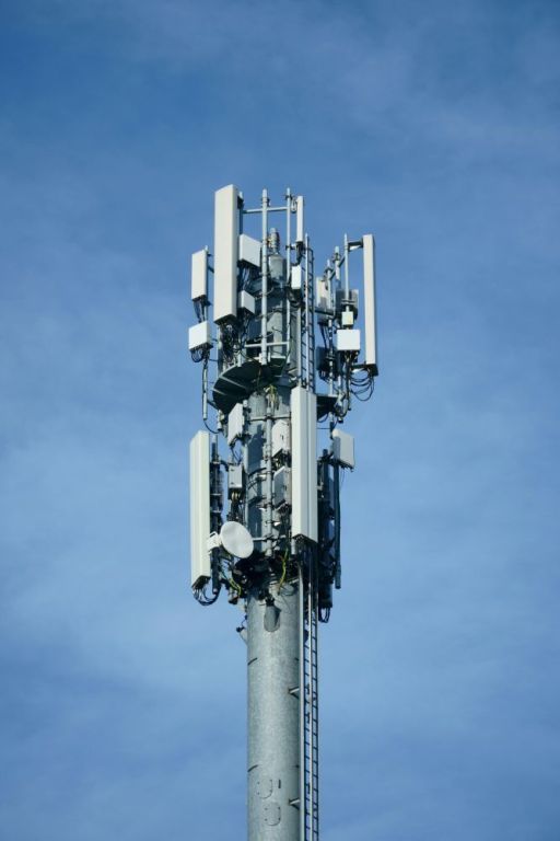 how-to-navigate-cell-tower-leases-for-maximum-profit-big-0