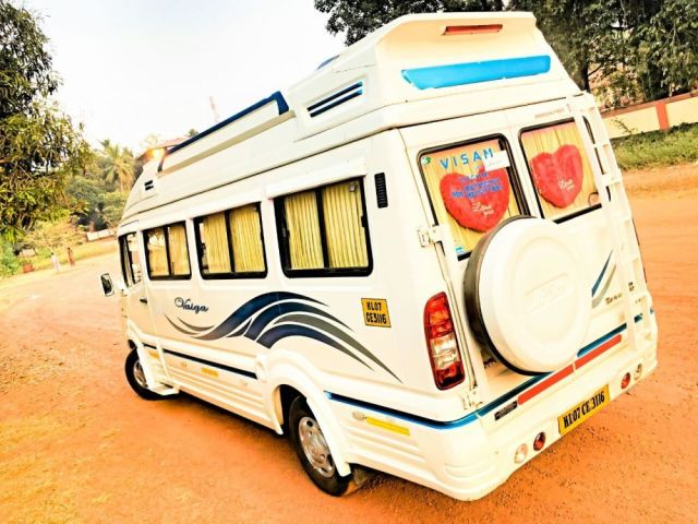 17-seater-tempo-traveller-rental-in-kerala