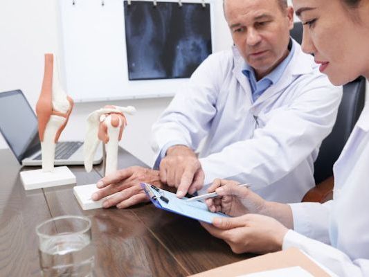 top-sports-medicine-knee-surgeon-nyc