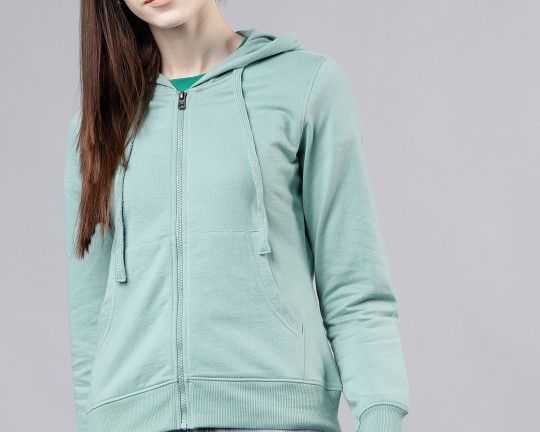 tokyo-talkies-women-green-solid-hooded-sweatshirt