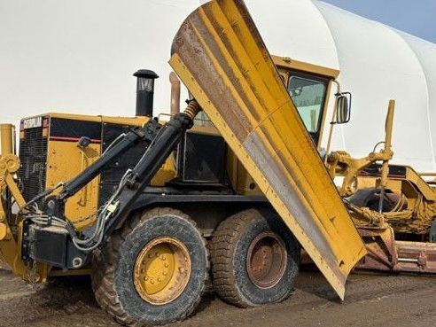 2006-caterpillar-140h-used-motor-grader