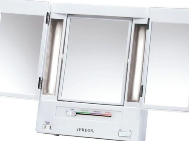 trifold-vanity-mirror
