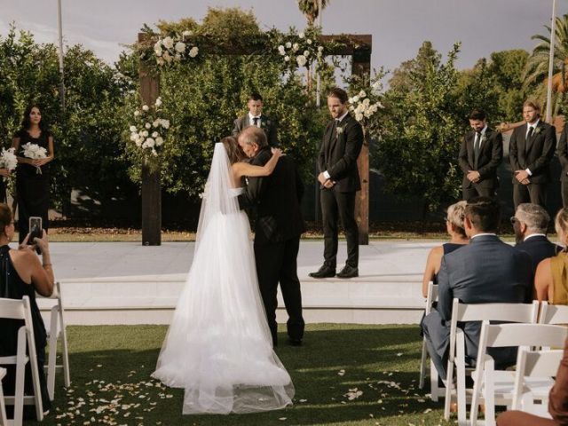 dreaming-of-a-cozy-and-stylish-wedding